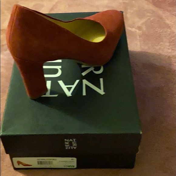 Naturalizer Gloria Lush Red Suede Pump - Picture 2 of 5
